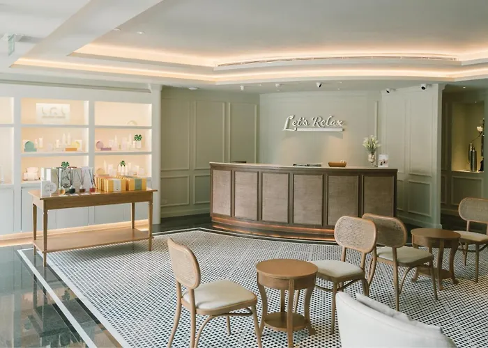 Hotel Grande Centre Point Surawong 5*