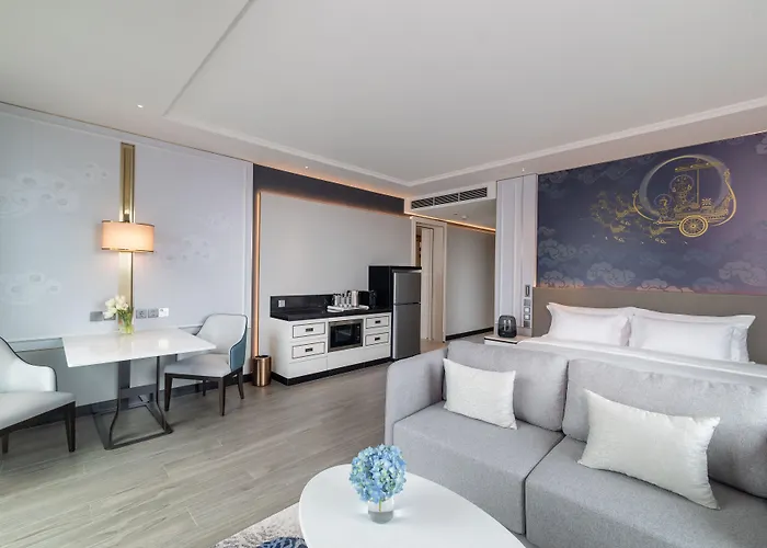 Hotel Grande Centre Point Surawong